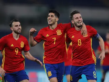 Jugadores de la sub-21 celebrando un gol Jugadores de la sub-21 celebrando un gol