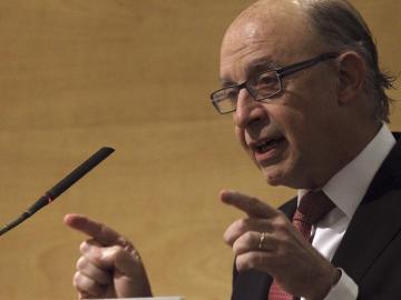 Montoro afirma que los organismos que piden subir el IVA "no tienen razón"