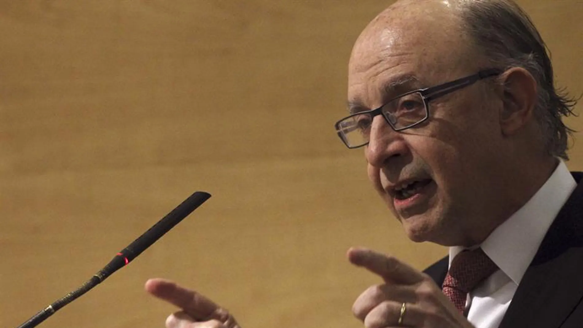 Montoro afirma que los organismos que piden subir el IVA "no tienen razón" Montoro afirma que los organismos que piden subir el IVA "no tienen razón"