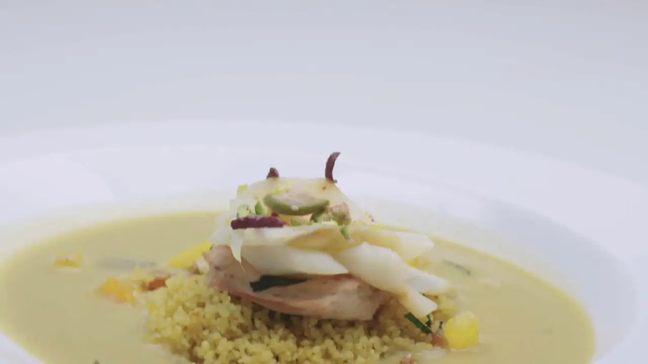 Plato realizado por Richard