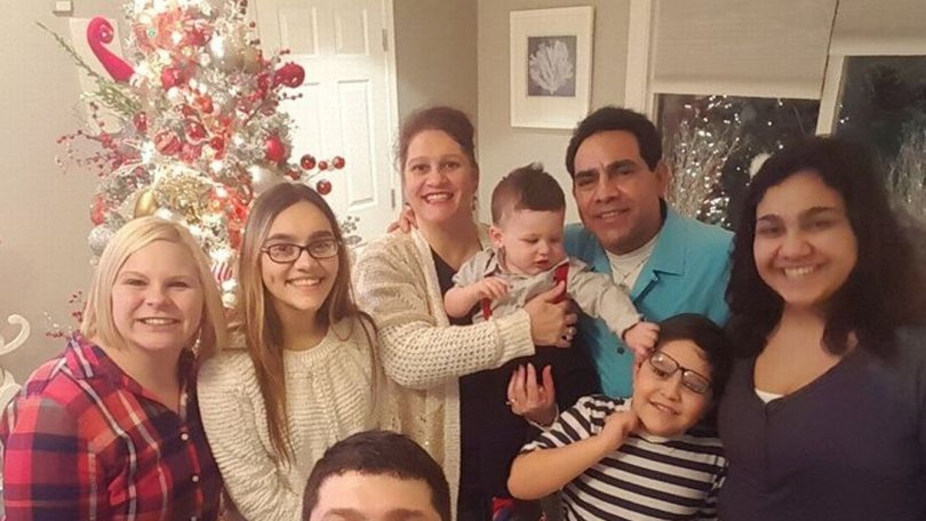  Roberto Beristain junto a su familia