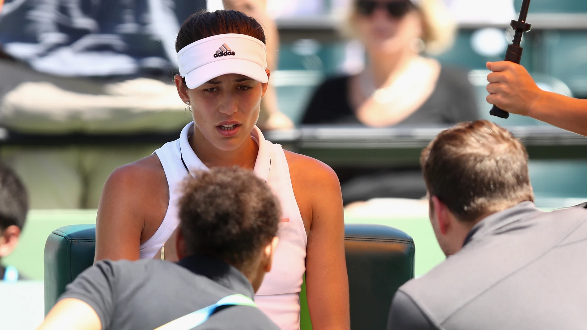 Garbiñe Muguruza, hablando con los médicos del Open de Miami Garbiñe Muguruza, hablando con los médicos del Open de Miami