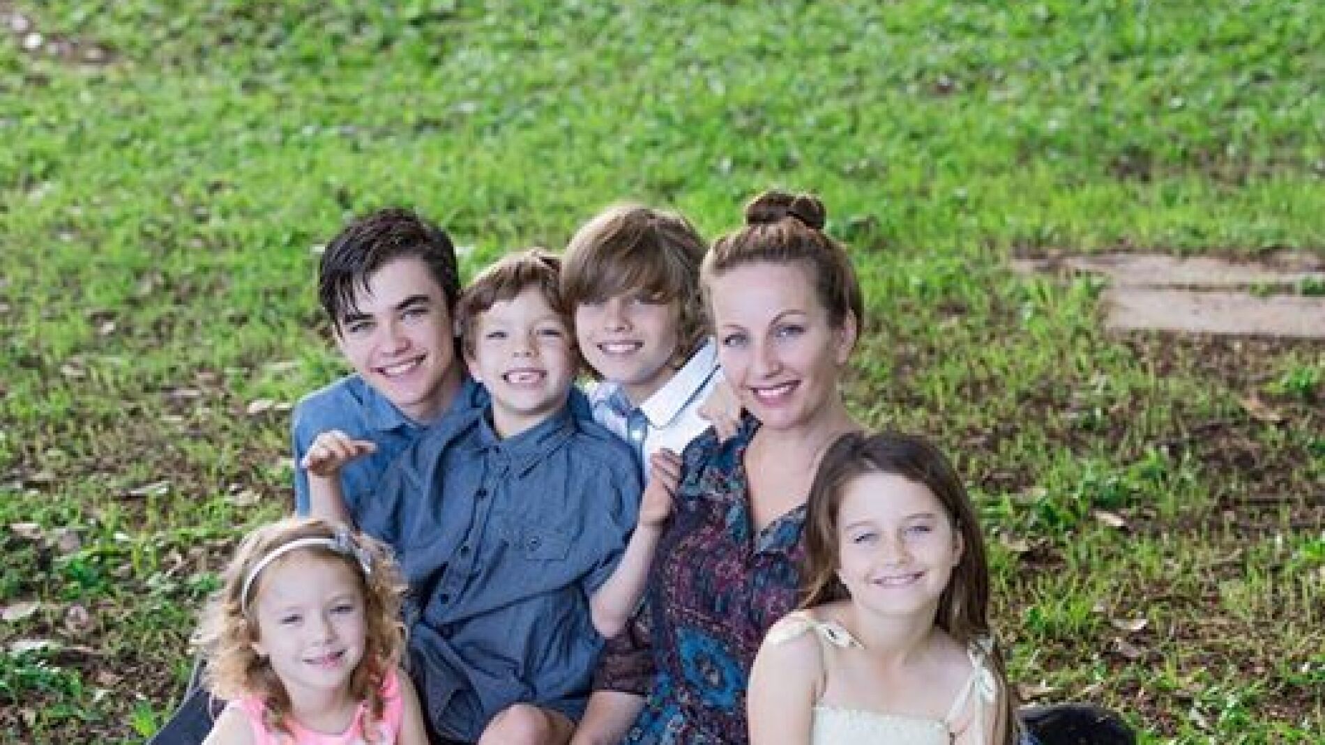 Los ni&ntilde;os que defendieron a su madre de un ataque dom&eacute;stico