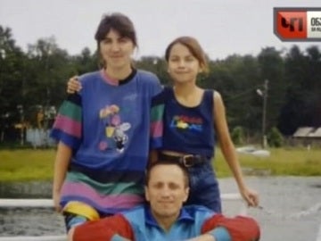 Popkov junto a su familia en una foto de recuerdo