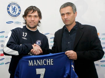 Maniche, con Mourinho en su presentación con el Chelsea