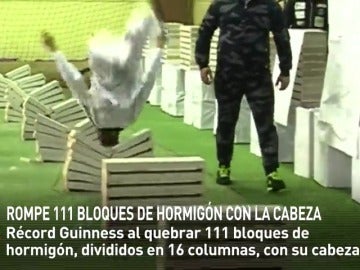 Frame 9.251566 de: Rompe 111 bloques de hormigón con su cabeza en 35 segundos Frame 9.251566 de: Rompe 111 bloques de hormigón con su cabeza en 35 segundos