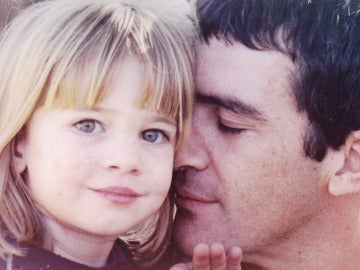 ‘El árbol de tu vida’ recibe a Antonio Banderas con un emotivo mensaje de su hija