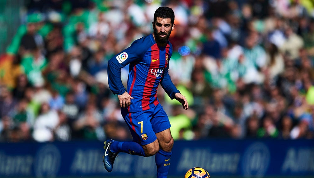 Arda Turan, en un partido con el Barcelona