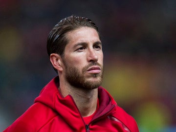 Sergio Ramos, mientras sonaba el himno de España en Saint-Denis