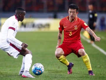 El chino Jiang Zhipeng en un partido frente a Qatar El chino Jiang Zhipeng en un partido frente a Qatar