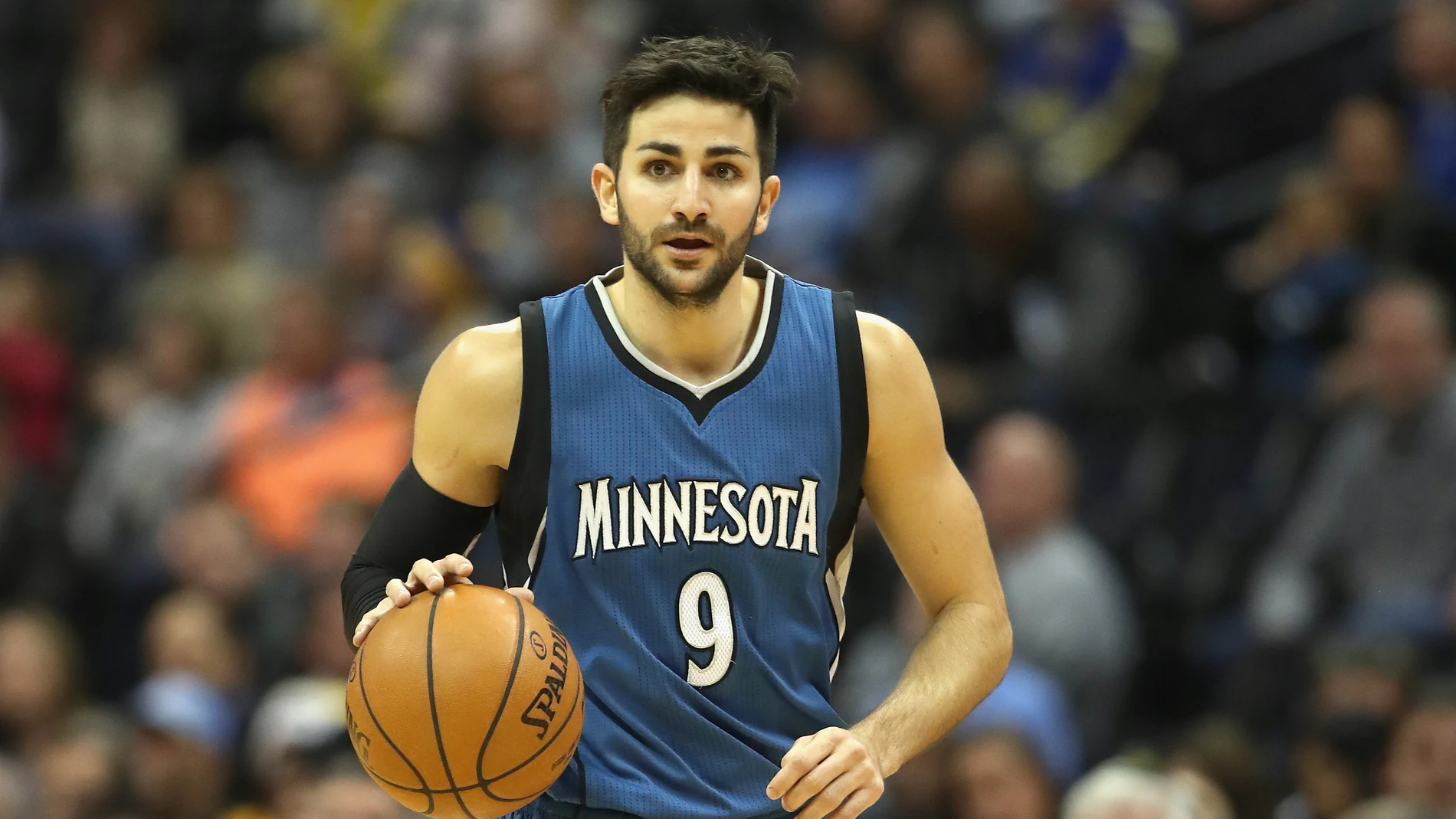 Ricky Rubio sube al ataque en un partido con los Timberwolves Ricky Rubio sube al ataque en un partido con los Timberwolves