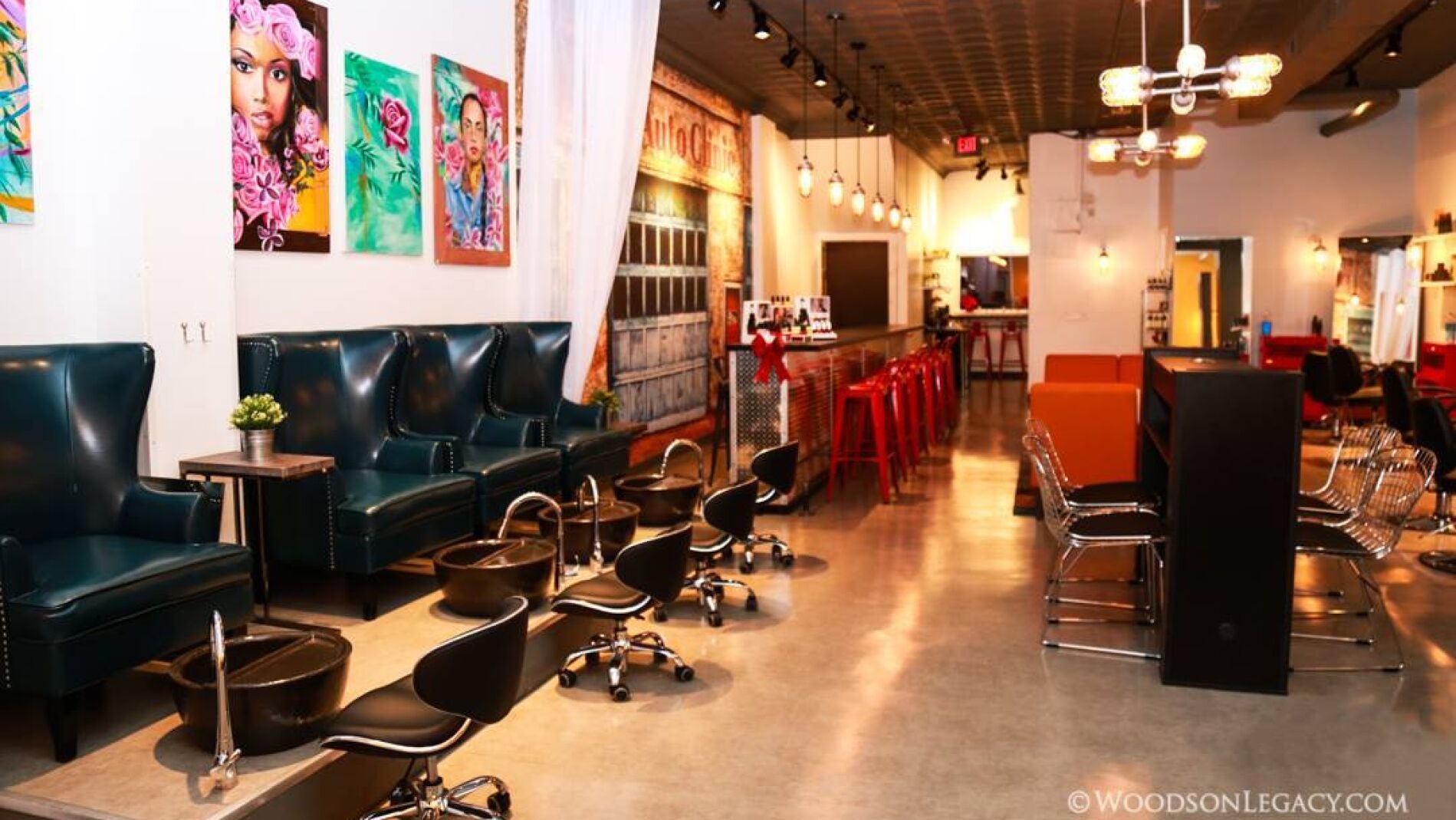 'Clutch Beauty Bar', el sal&oacute;n de belleza incorporado al taller mec&aacute;nico 'Girls Auto Clinic'