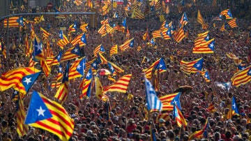 Independentistas catalanes durante una manifestación en Barcelona