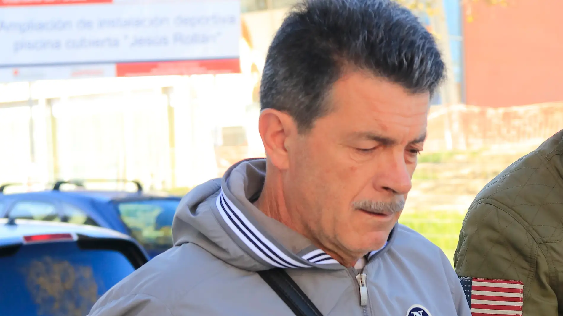 El padre de David Bustamante por las calles de Madrid