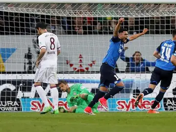 Los jugadores del Hoffenheim celebrando su gol al Bayern Los jugadores del Hoffenheim celebrando su gol al Bayern