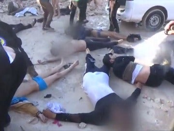 Frame 6.656806 de: Un supuesto ataque químico mata al menos a 58 personas en el norte de Siria Frame 6.656806 de: Un supuesto ataque químico mata al menos a 58 personas en el norte de Siria