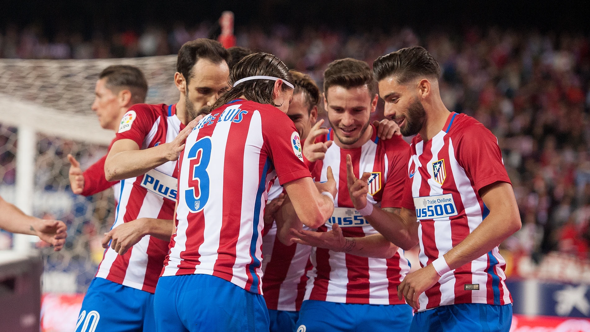 Los jugadores del Atlético de Madrid celebran un gol en el Calderón Los jugadores del Atlético de Madrid celebran un gol en el Calderón