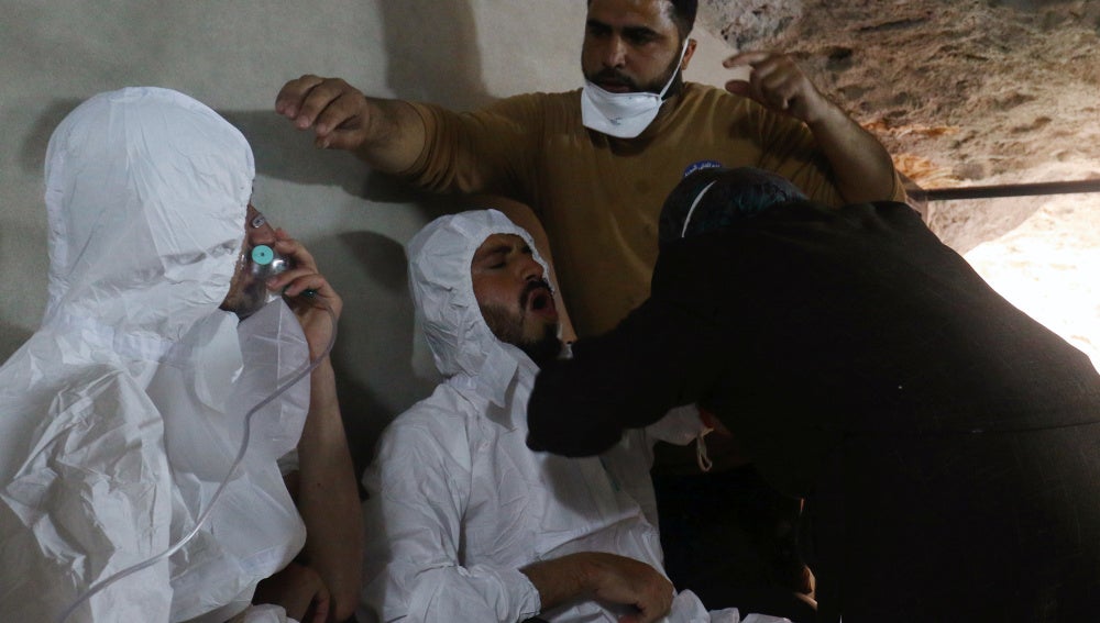 Dos de los afectados por el ataque químico en Siria