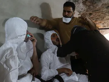 Dos de los afectados por el ataque químico en Siria Dos de los afectados por el ataque químico en Siria
