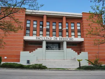 Facultad de derecho de la Universidad Autónoma de Madrid Facultad de derecho de la Universidad Autónoma de Madrid