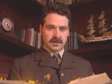 El miedo invade a Cristóbal: su biblia arde El miedo invade a Cristóbal: su biblia arde