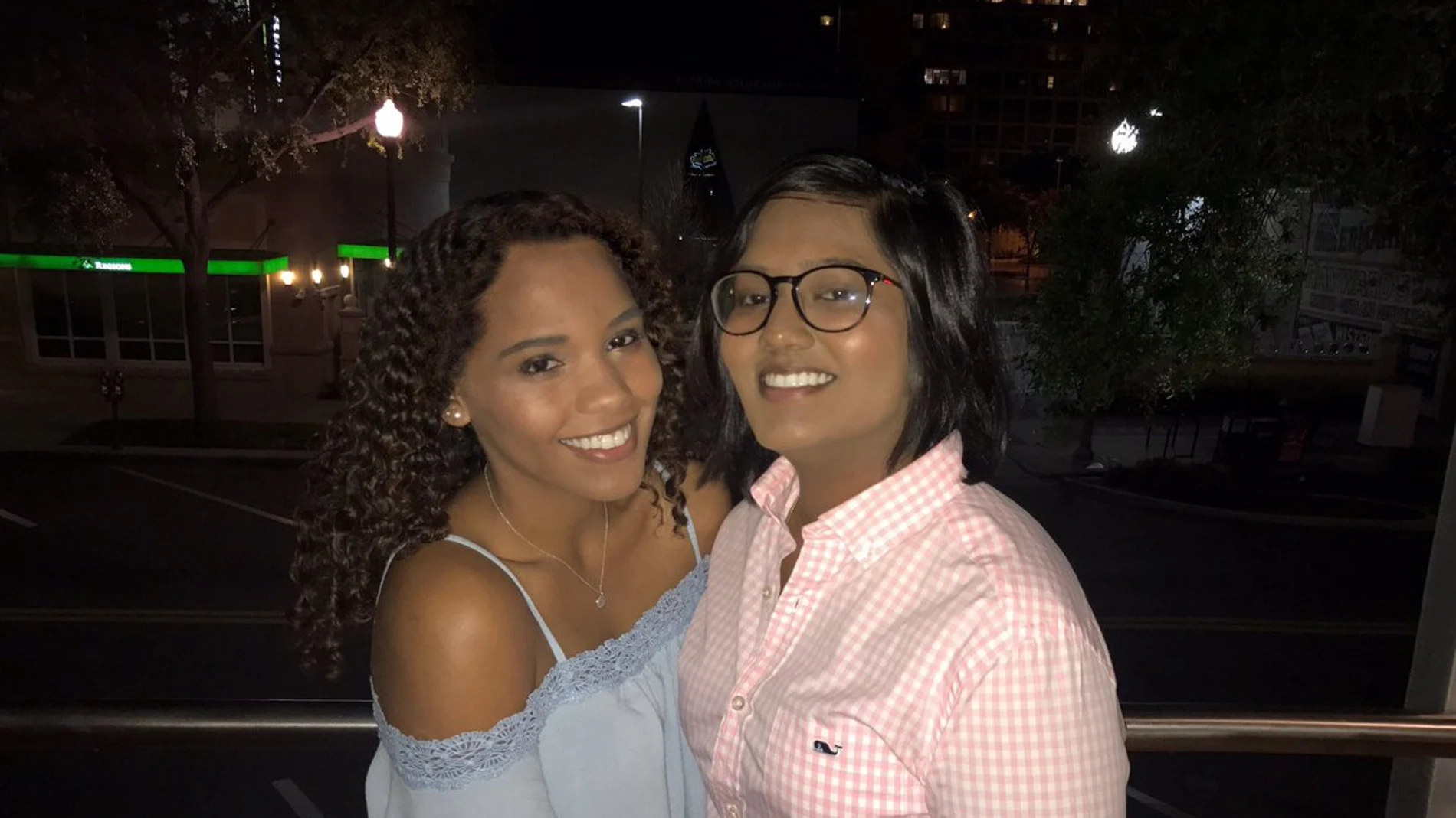 Prohiben a Paula asistir junto a su novia a su graduación Prohiben a Paula asistir junto a su novia a su graduación