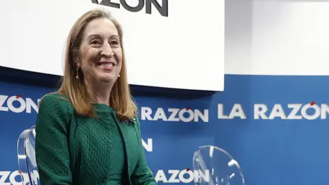 Ana Pastor participa en el foro del diario La Razón Ana Pastor participa en el foro del diario La Razón