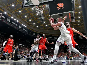 El Unicaja de Málaga conquista su primera Eurocopa El Unicaja de Málaga conquista su primera Eurocopa