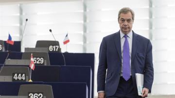 El europarlamentario del partido UKIP Nigel Farage en el Parlamento Europeo