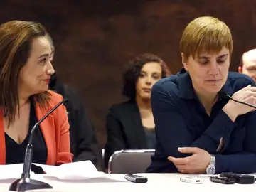 Rafaela Romero, del PSE-EE junto a la secretaria general de LAB, Ainhoa Extaide Rafaela Romero, del PSE-EE junto a la secretaria general de LAB, Ainhoa Extaide