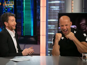 Vin Diesel se arranca a 'perrear' con Pablo Motos Vin Diesel se arranca a 'perrear' con Pablo Motos
