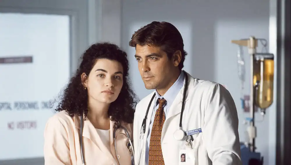 Julianna Margulies y George Clooney en 'Urgencias'