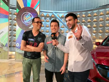Vivimos tras las cámaras el especial solidario de 'La ruleta de la suerte' Vivimos tras las cámaras el especial solidario de 'La ruleta de la suerte'
