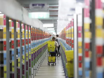 Centro logístico de Amazon Centro logístico de Amazon