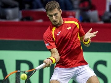 Pablo Carreño durante un partido de la Copa Davis