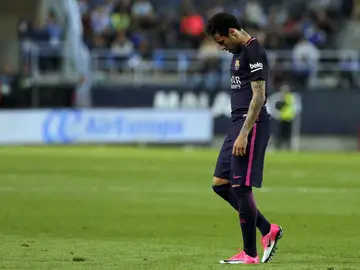Neymar se marcha expulsado de La Rosaleda Neymar se marcha expulsado de La Rosaleda