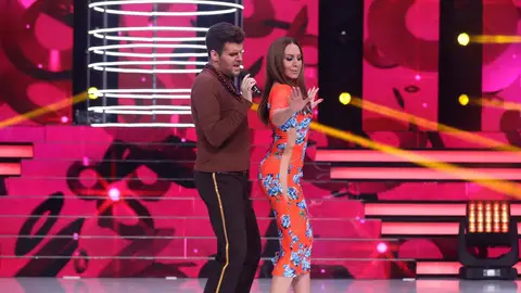 Juanma y Mónica Naranjo perrean al ritmo de Ricky Martin Juanma y Mónica Naranjo perrean al ritmo de Ricky Martin