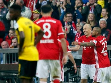 El Bayern de Múnich celebrando un gol al Dortmund