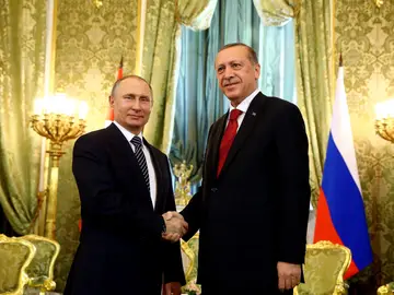 El presidente de Rusia, Vladímir Putin, y su homólogo turco, Recep Tayyip Erdogan El presidente de Rusia, Vladímir Putin, y su homólogo turco, Recep Tayyip Erdogan