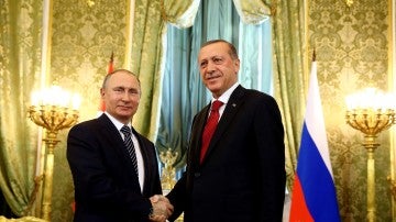 El presidente de Rusia, Vladímir Putin, y su homólogo turco, Recep Tayyip Erdogan