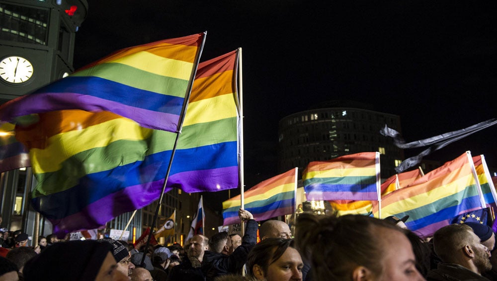 Concentración a favor de los derechos LGTBI en Rusia