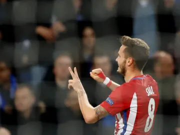 Saúl celebra su gol ante el Leicester Saúl celebra su gol ante el Leicester