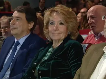 Esperanza Aguirre, en un acto al lado de Ignacio González Esperanza Aguirre, en un acto al lado de Ignacio González