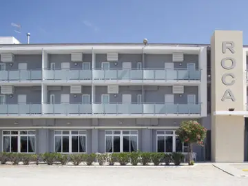 El Hotel Roca (Vinaroz, Castellón) impide el alojamiento de un grupo de personas con síndrome de Down El Hotel Roca (Vinaroz, Castellón) impide el alojamiento de un grupo de personas con síndrome de Down