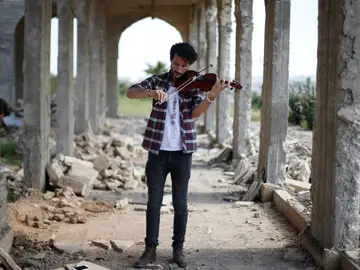 El violinista Ameen Mukdad El violinista Ameen Mukdad