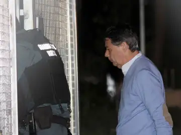 Ignacio González llega a la Comandancia de la Guardia Civil de Tres Cantos Ignacio González llega a la Comandancia de la Guardia Civil de Tres Cantos