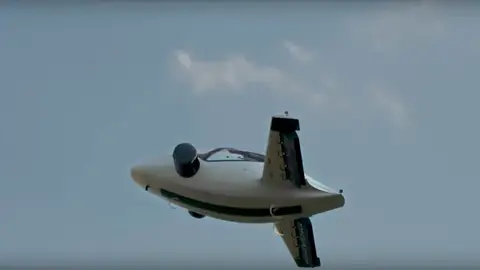 Prueban con éxito el primer taxi volador Prueban con éxito el primer taxi volador