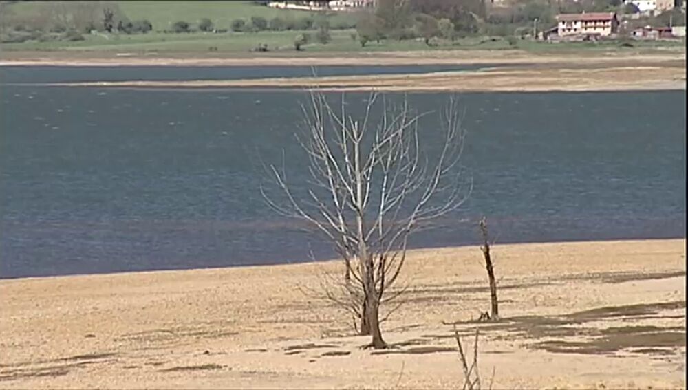 Frame 10.021875 de: La reserva hidráulica española está al 59,1% de su capacidad total