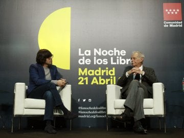  Luis Piedrahita (i) junto con el escritor y último premio Cervantes, Eduardo Mendoza