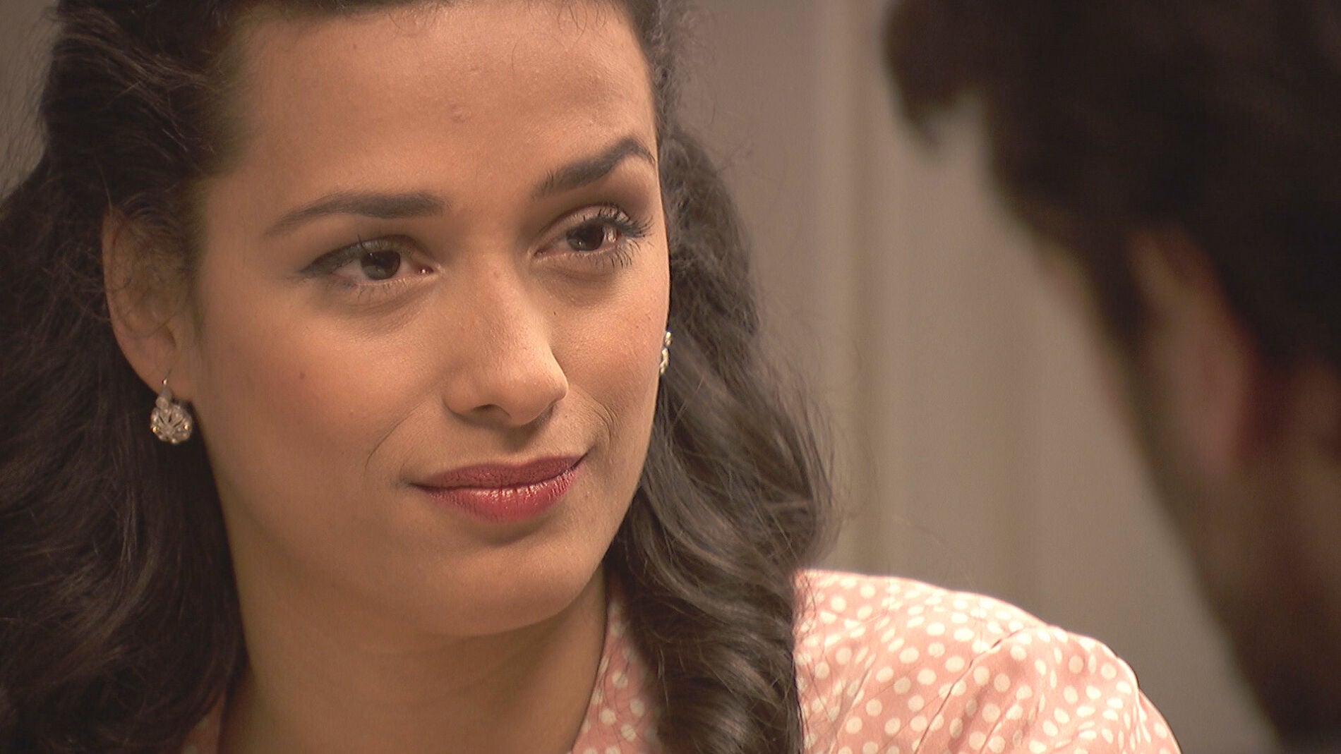 Luc&iacute;a: "Te desear&eacute; como la primera vez siempre que me mires"